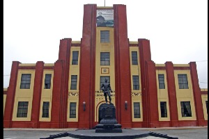 荷马之旅：读书与远行