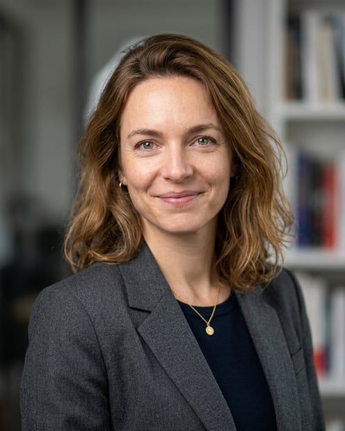 Bookshelf · Charcoal gray blazer headshot example