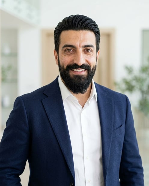 Modern Home · Cream Blazer headshot example