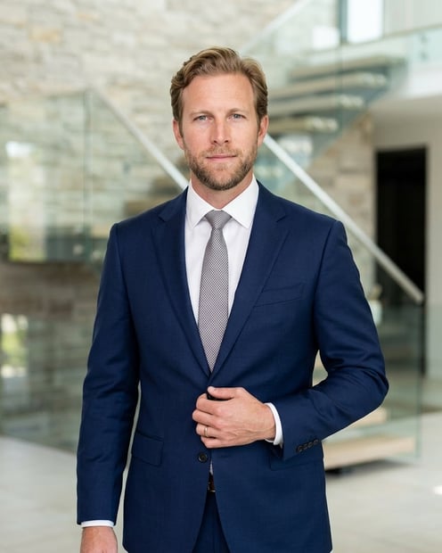 Mansion Foyer · Power Suit headshot example