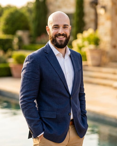 Poolside Estate · Resort-Luxury Linen headshot example