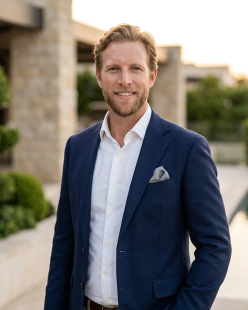 Poolside Estate · Resort-Luxury Linen headshot example