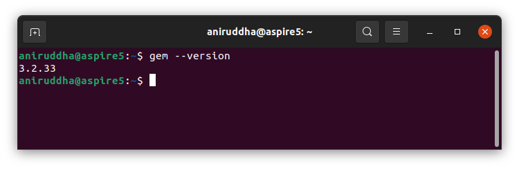 Terminal executando o comando gem install, com a saída mostrando gems do Ruby sendo baixadas e instaladas.