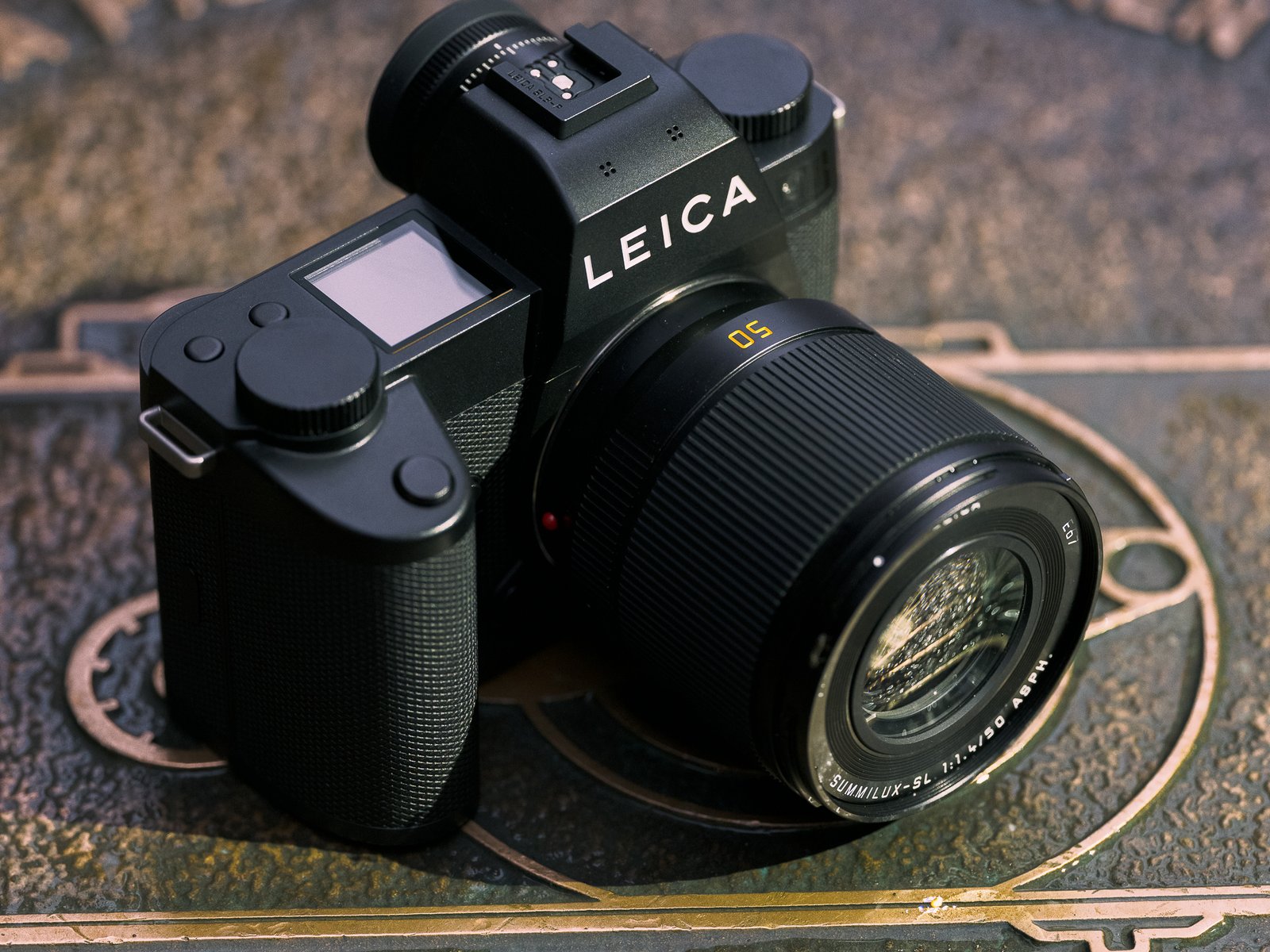 First Look: The Leica 50mm f/1.4 Summilux-SL ASPH II
