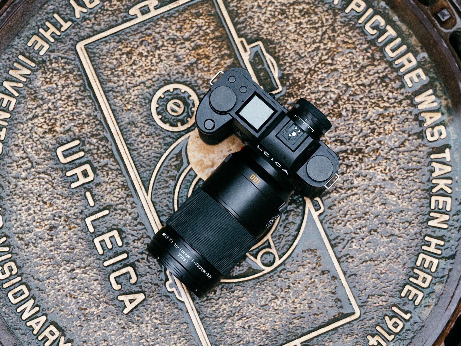 First Look: 100mm f/2.8 APO-Macro-Elmarit-SL