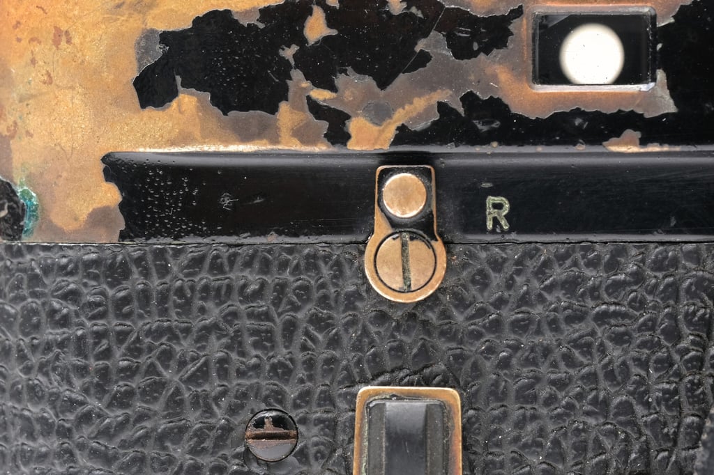 Camera_West_M4M9