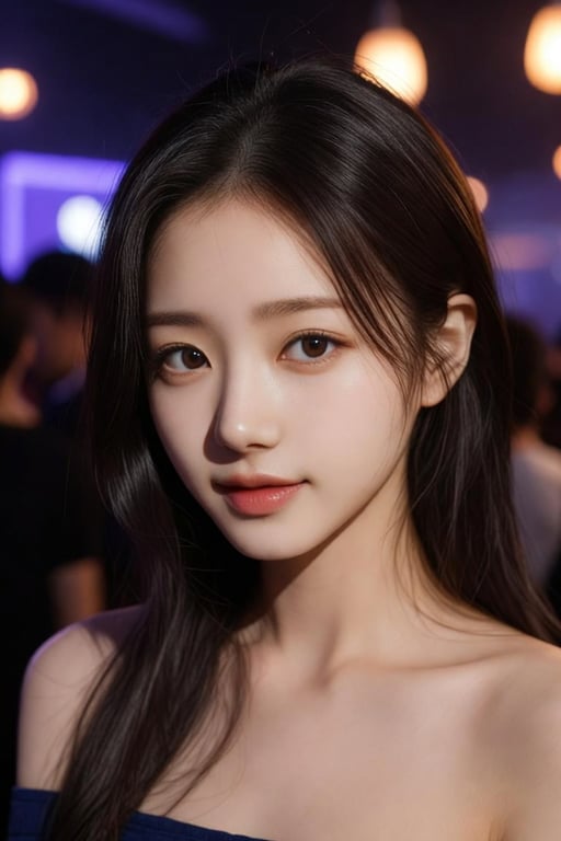 민아
