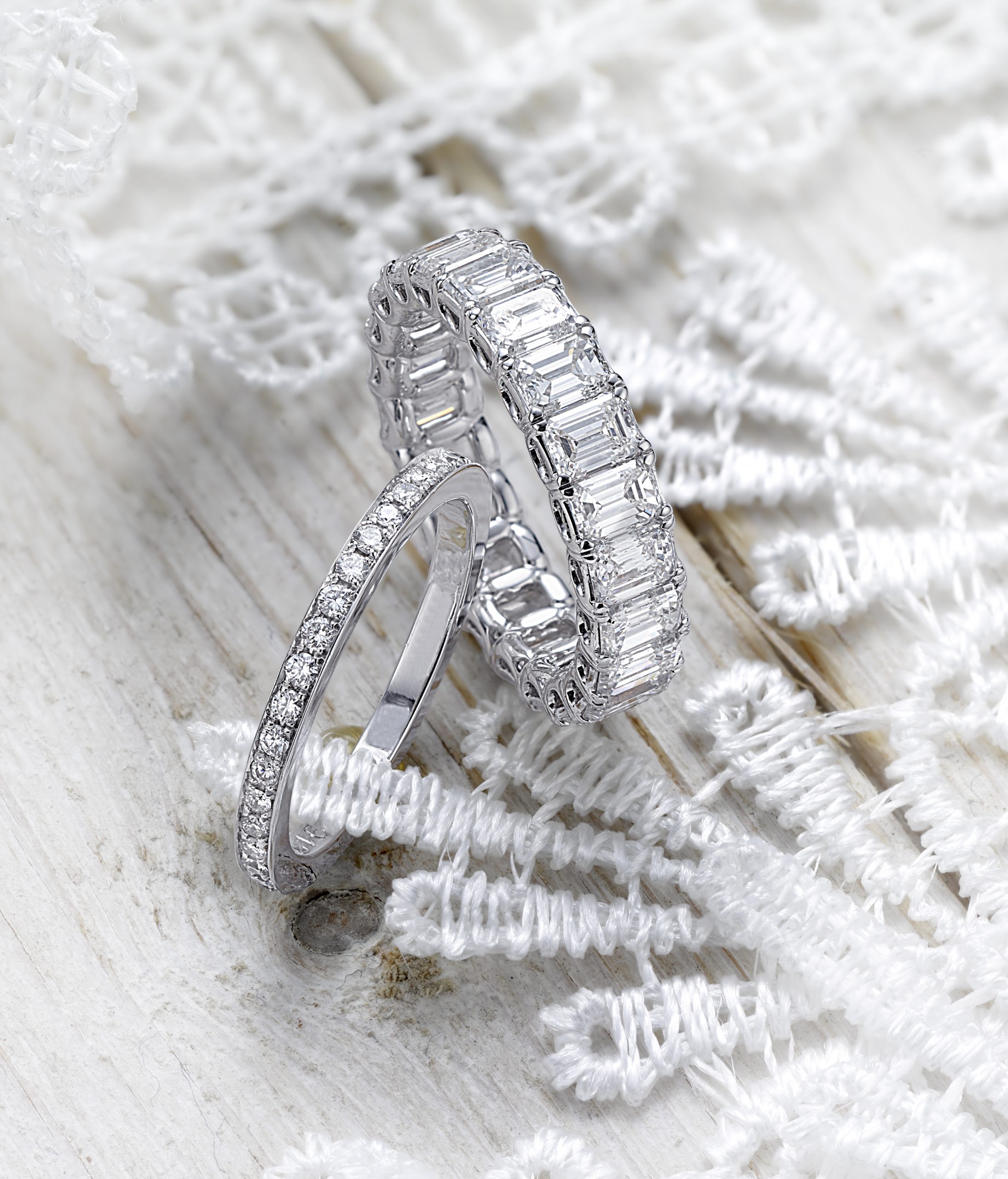Diamond encrusted mens wedding band deals