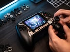 Genki’s New Customizable Controller Has a Big Screen and Adjustable Buttons