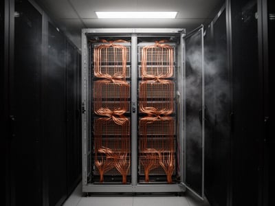 Cerebras reimagines AI cluster design with switchless CS‑4 architecture