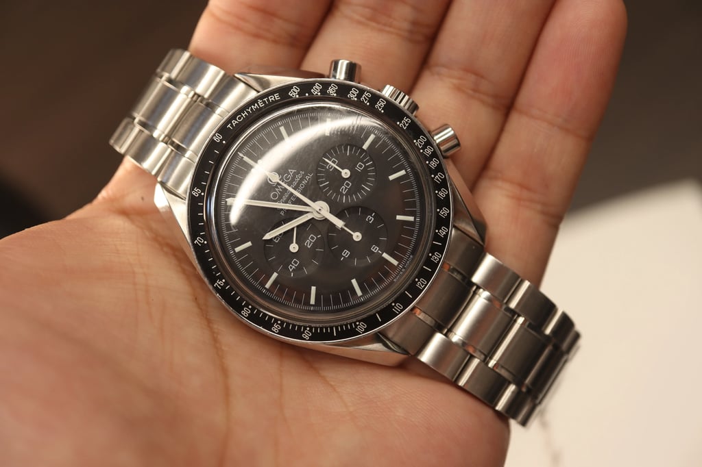 10th image of OMEGA 3570.5 Wristwatch, PreOwned condition