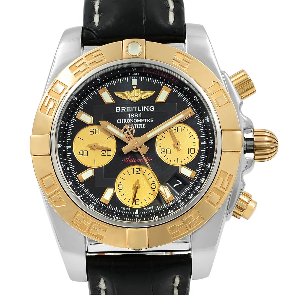 Up Close Front Facing Picture Of Breitling CB014012/BA53-729P Stainless Steel Watch Display Model Condition
