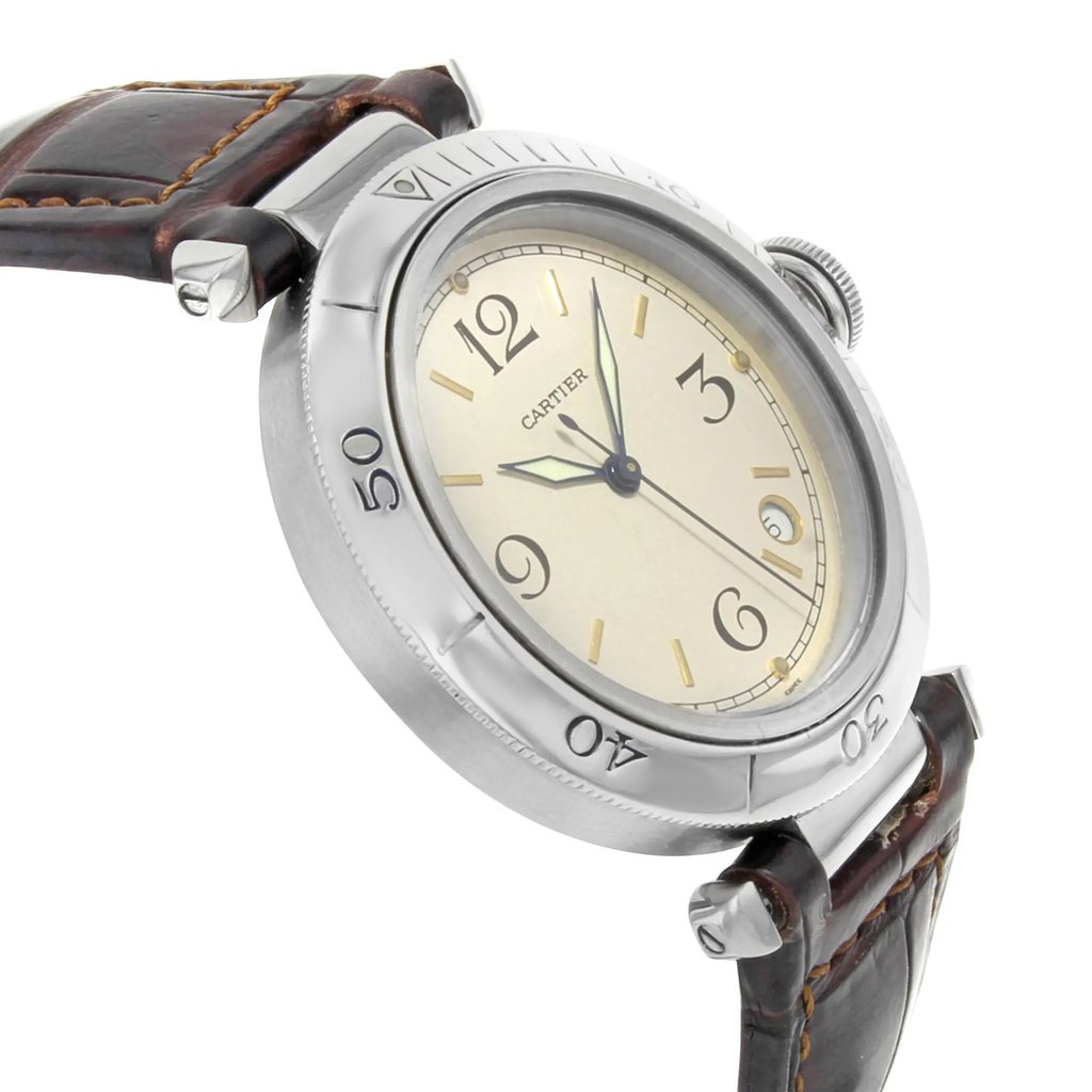 4th image of Cartier 1040 Wristwatch, PreOwned condition