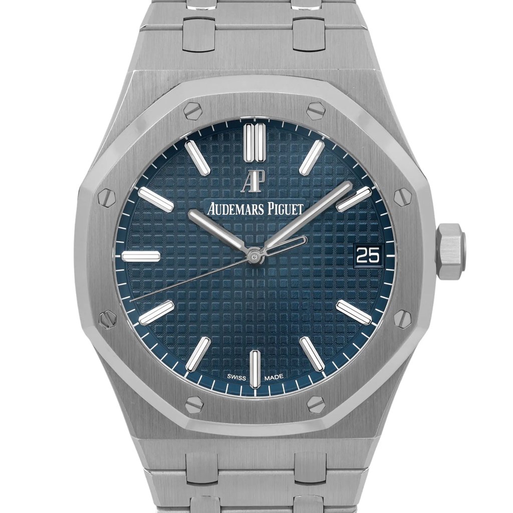Up Close Front Facing Picture Of Audemars Piguet 15500ST.OO.1220ST.01 Stainless Steel Watch Pre Owned Condition