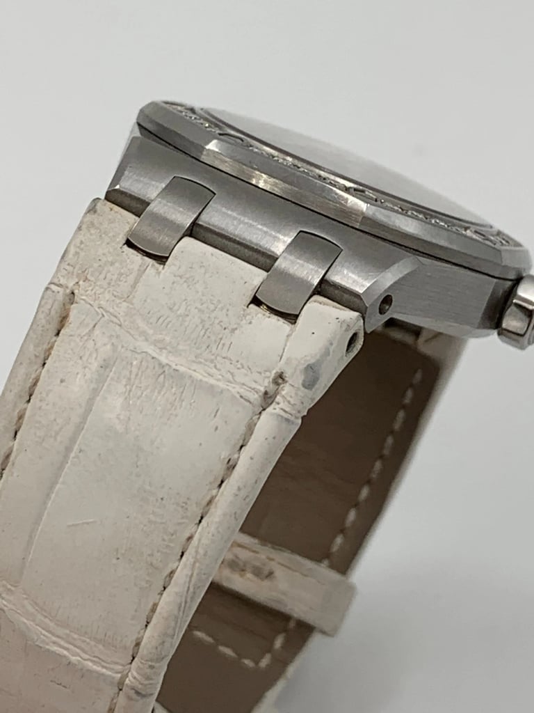 8th image of Audemars Piguet 67621ST.ZZ.D012CR.02 Wristwatch, PreOwned condition