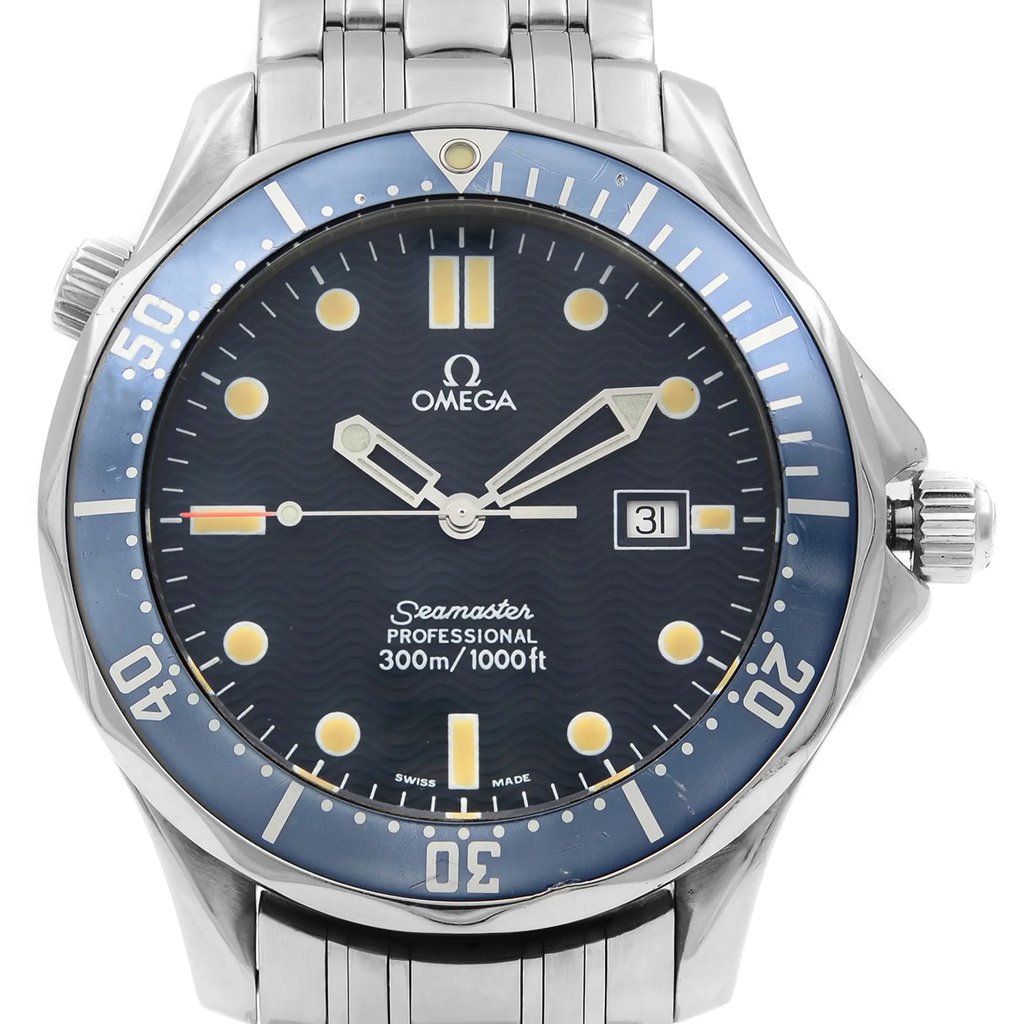 Up Close Front Facing Picture Of OMEGA 2541.80.00 Stainless Steel Watch Pre Owned Condition