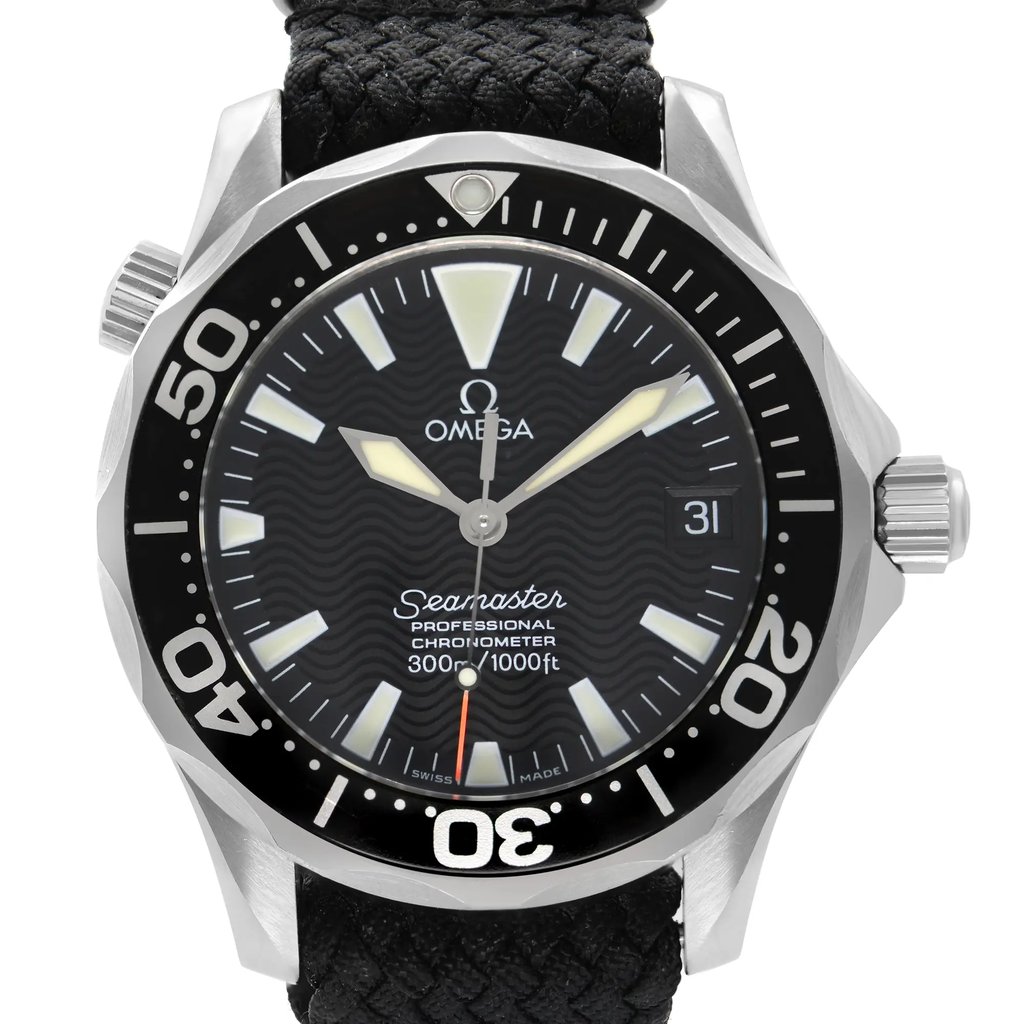 Up Close Front Facing Picture Of OMEGA 2252.50.00 Stainless Steel Watch Pre Owned Condition
