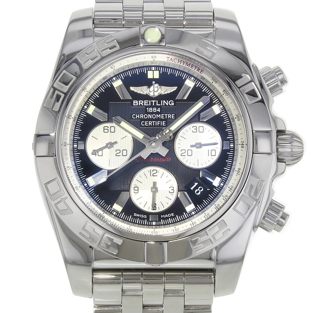 Up Close Front Facing Picture Of Breitling AB011012/B967-375A Stainless Steel Watch Display Model Condition