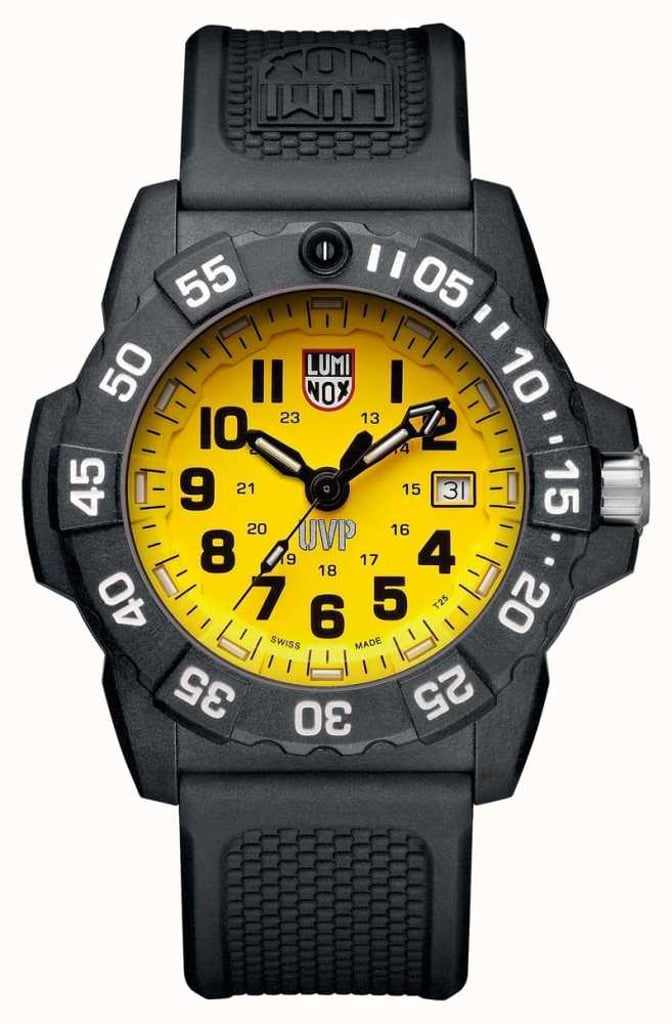 Front Full View Of Luminox 3599.1 Carbon Watch Pre Owned Condition Good