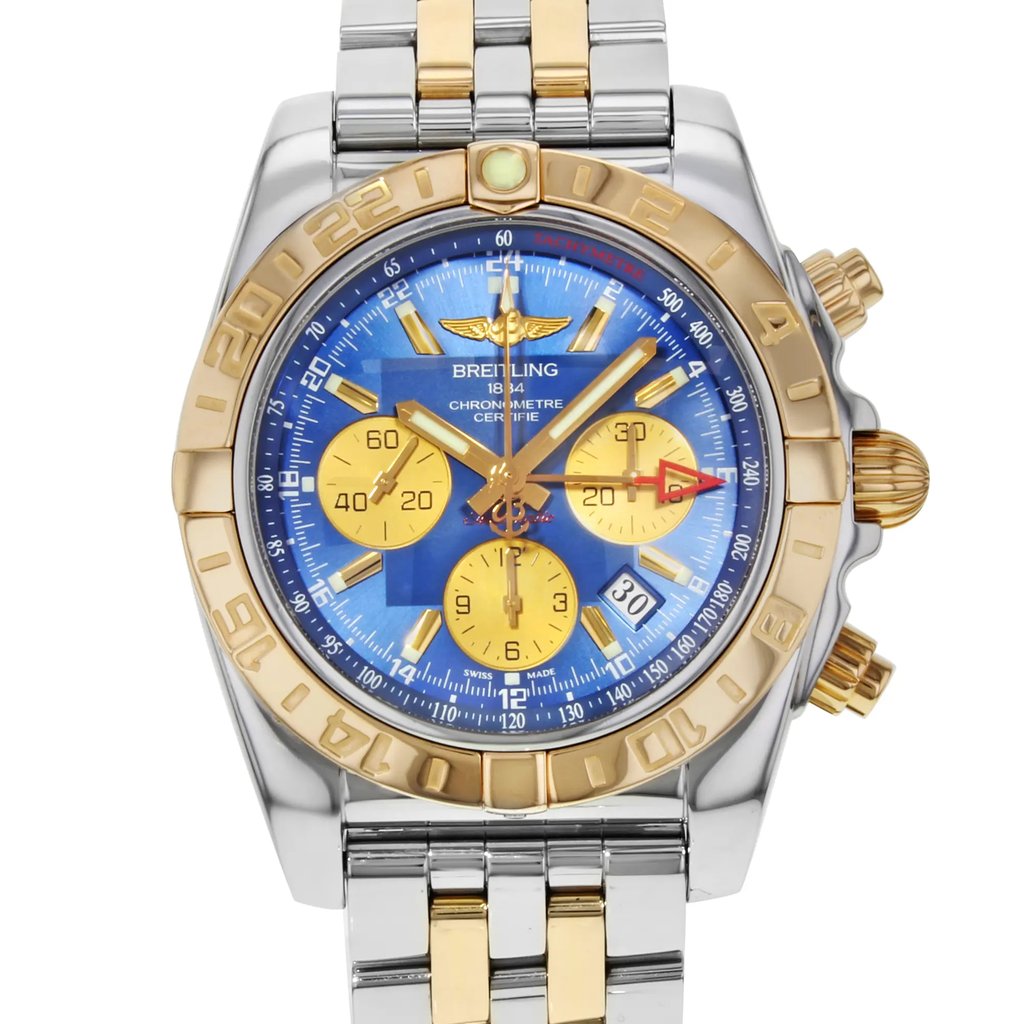 Up Close Front Facing Picture Of Breitling CB042012/C858-375C Stainless Steel Watch Display Model Condition