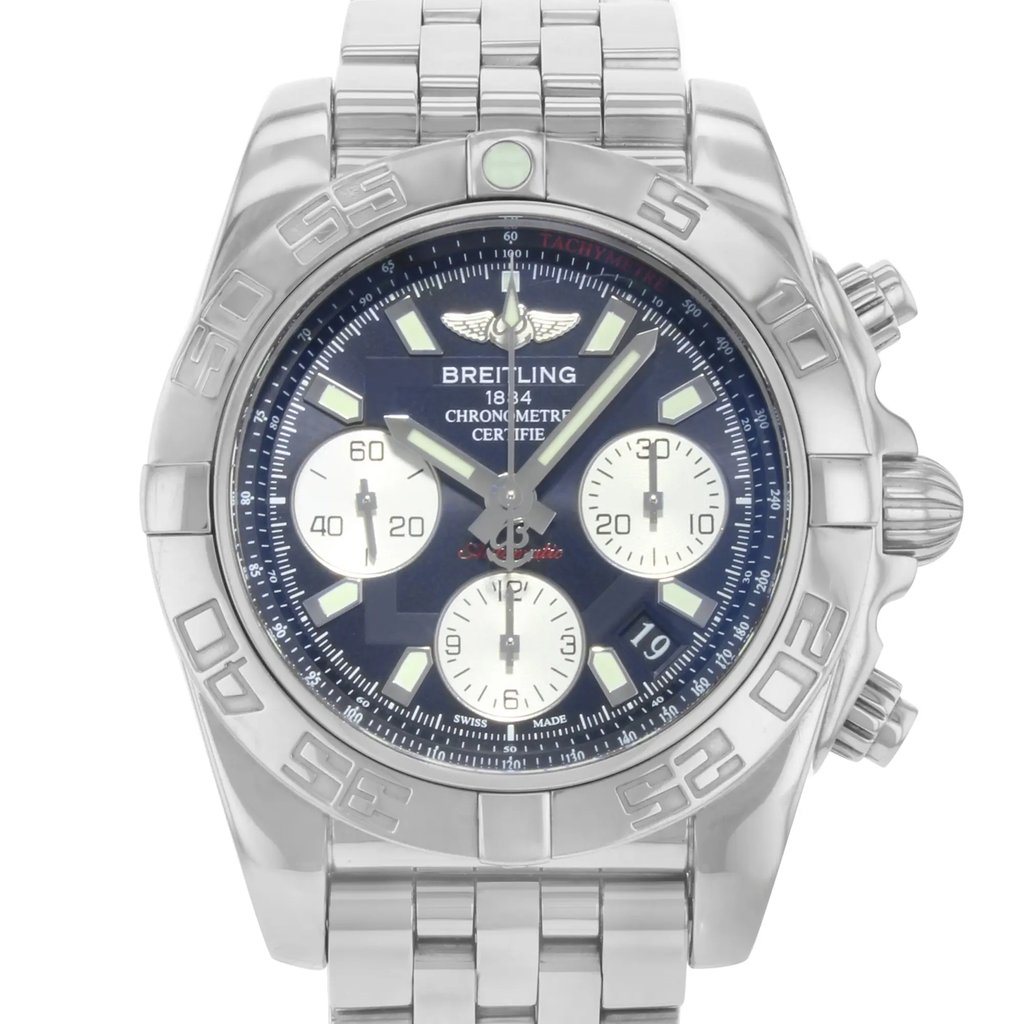 Up Close Front Facing Picture Of Breitling AB014012/BA52-378A Stainless Steel Watch Pre Owned Condition
