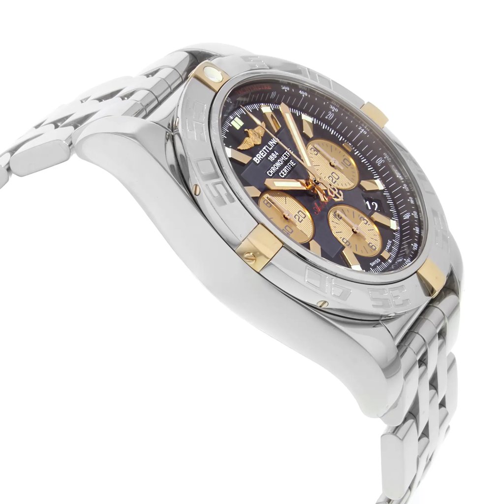 View Of Opposite Crown Facing Side Of Breitling IB011012/B968-375A Stainless Steel Watch Pre Owned Condition