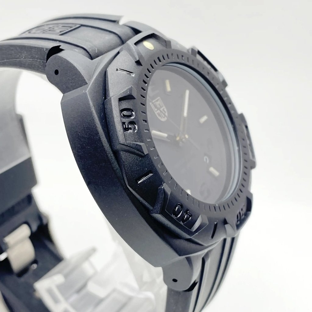 View Of Opposite Crown Facing Side Of Luminox XL.0201.BO Carbon Watch Pre Owned Condition