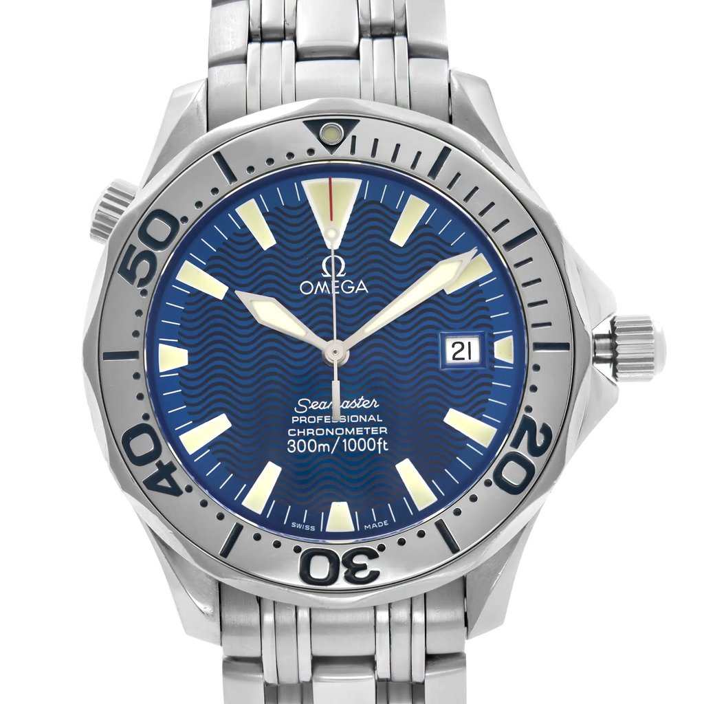 Up Close Front Facing Picture Of OMEGA 2231.80.00 Stainless Steel,Silicone Watch Pre Owned Condition