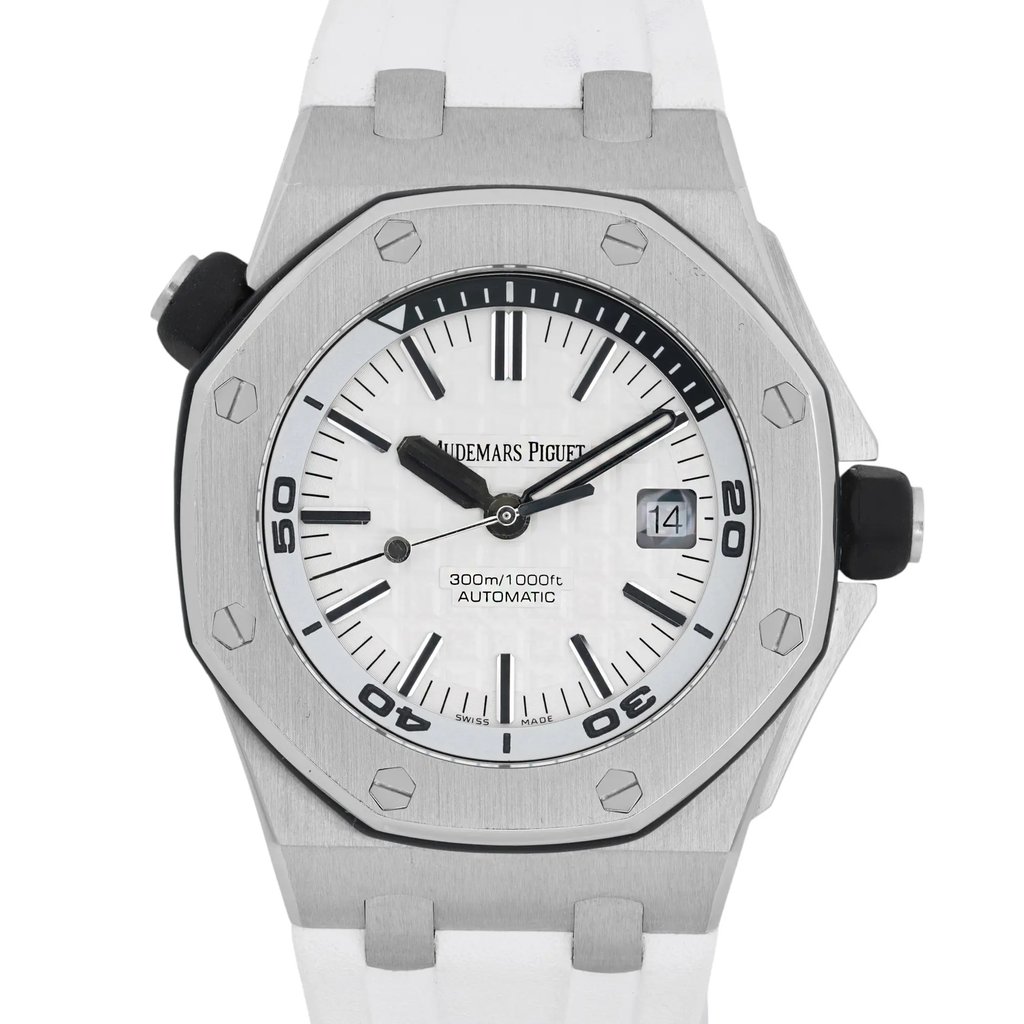 Up Close Front Facing Picture Of Audemars Piguet 15710ST  Stainless Steel Watch Pre Owned Condition