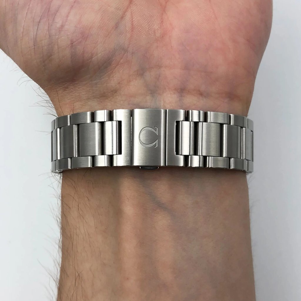 4th image of OMEGA 231.10.39.21.06.001 Wristwatch, DisplayModel condition