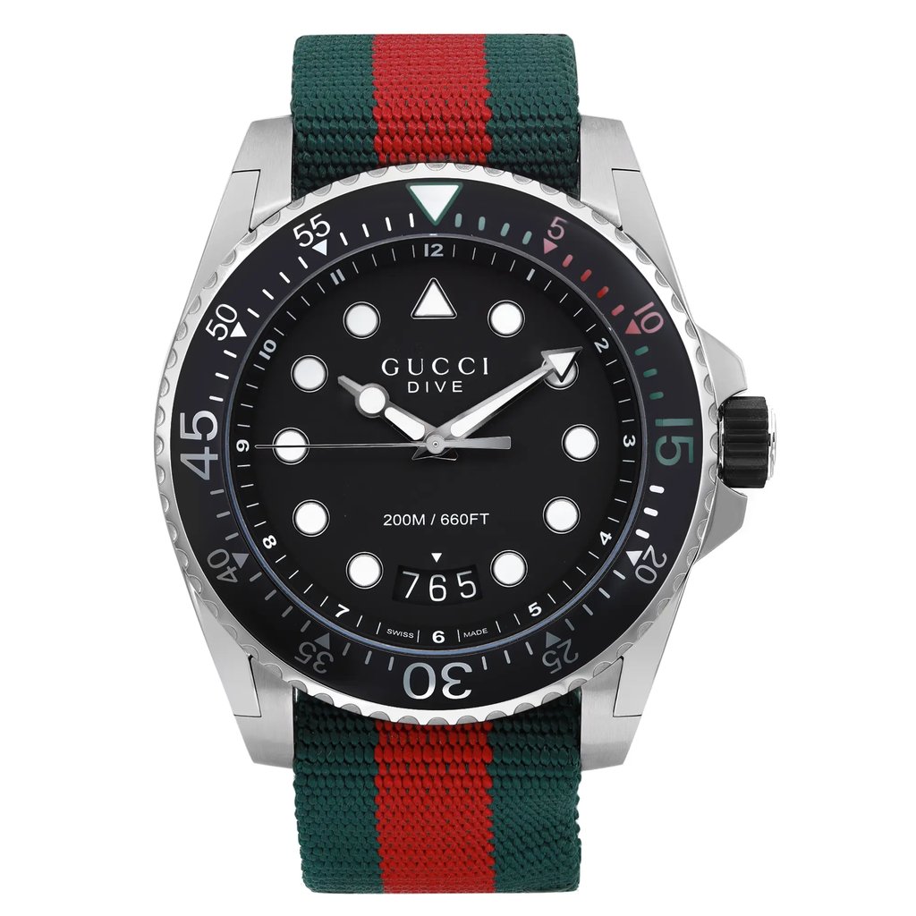 Front Full View Of Gucci YA136209 Stainless Steel Watch Display Model Condition Excellent