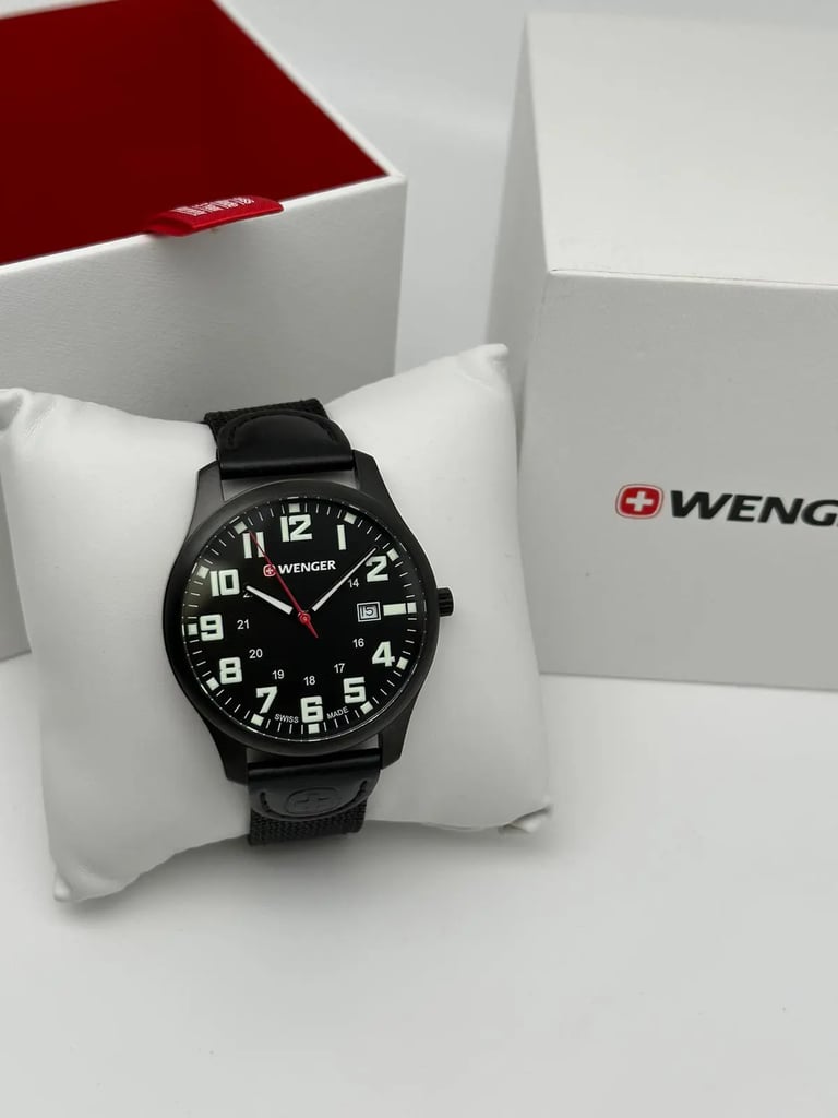  Full View Box, Documents and Wenger 01.1441.114 With Watch In The Image 