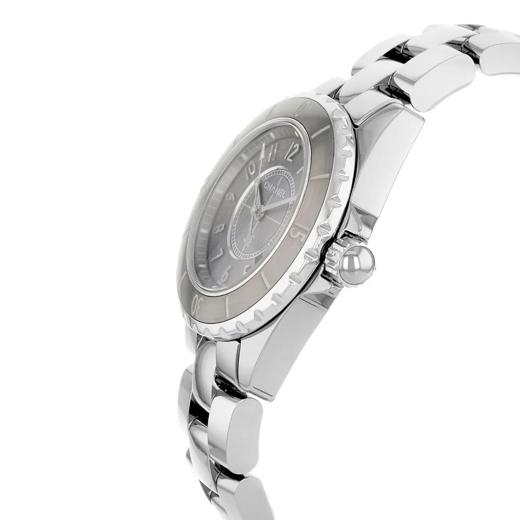 3rd image of Chanel H2978 Wristwatch, DisplayModel condition