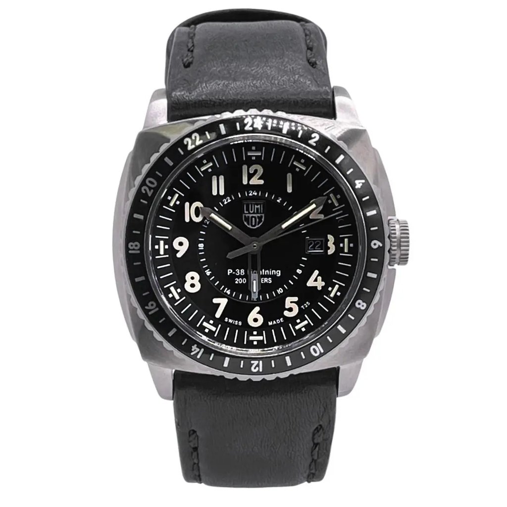 Up Close Front Facing Picture Of Luminox XA.9421 Stainless Steel Watch Display Model Condition