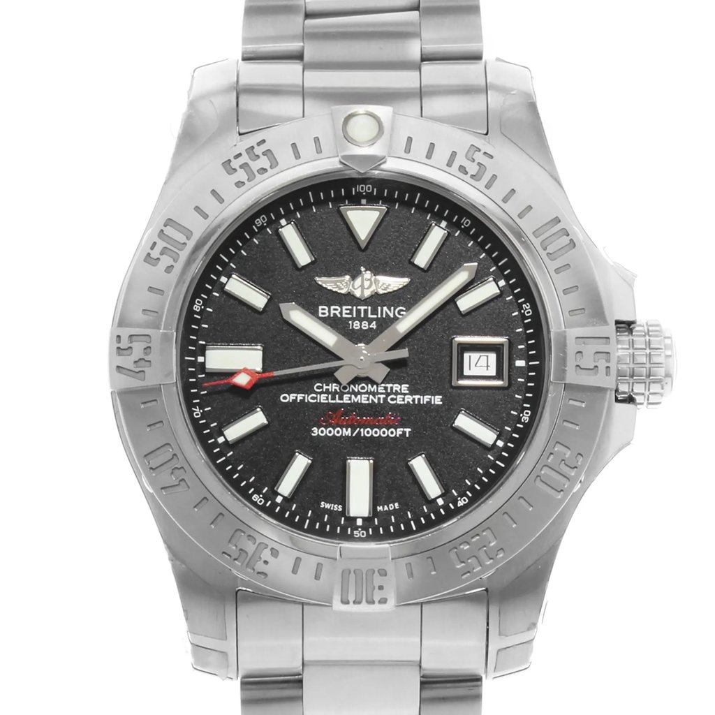Up Close Front Facing Picture Of Breitling A1733110/BC30-169A Stainless Steel Watch Display Model Condition