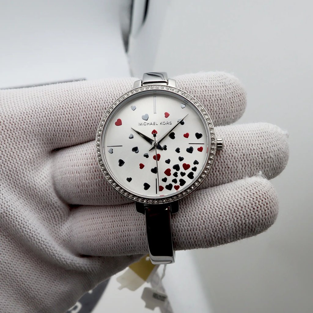 Front Full View Of Michael Kors MK3976 Stainless Steel Watch New With Defects Condition {Product Condition}