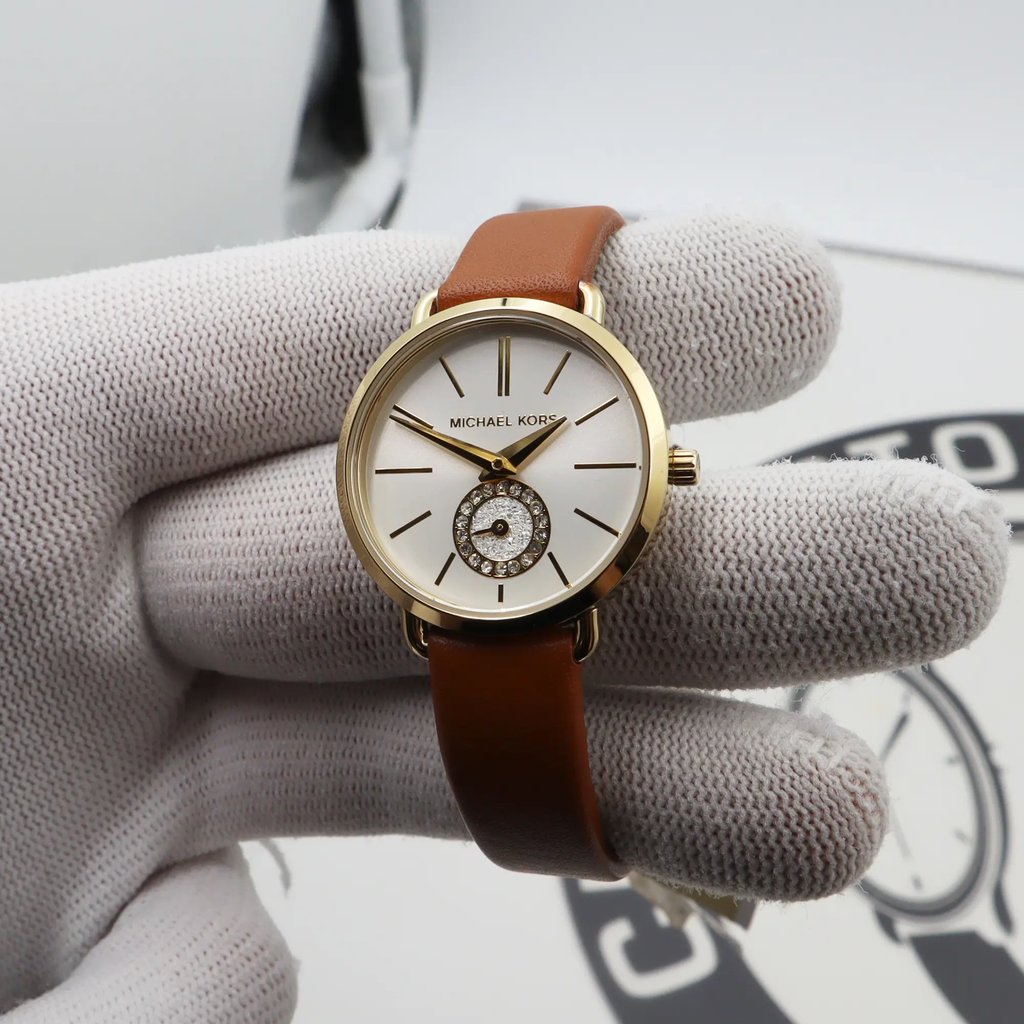 Up Close Front Facing Picture Of Michael Kors MK2734 Stainless Steel Watch Display Model Condition