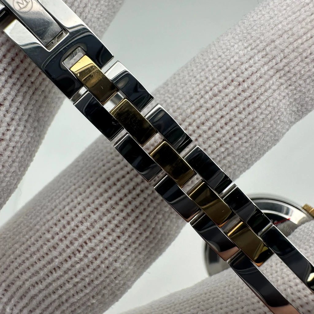 7th image of Movado Movado Esperanza Wristwatch, PreOwned condition