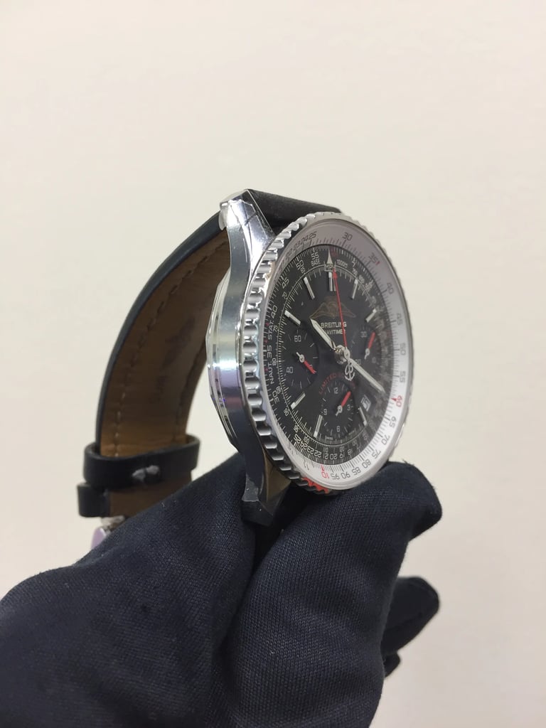 View Of Opposite Crown Facing Side Of Breitling A233222P/BD70 Stainless Steel Watch Display Model Condition