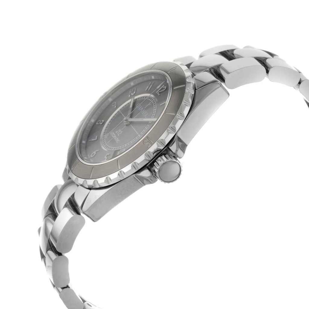 2nd image of Chanel H2934 Wristwatch, DisplayModel condition