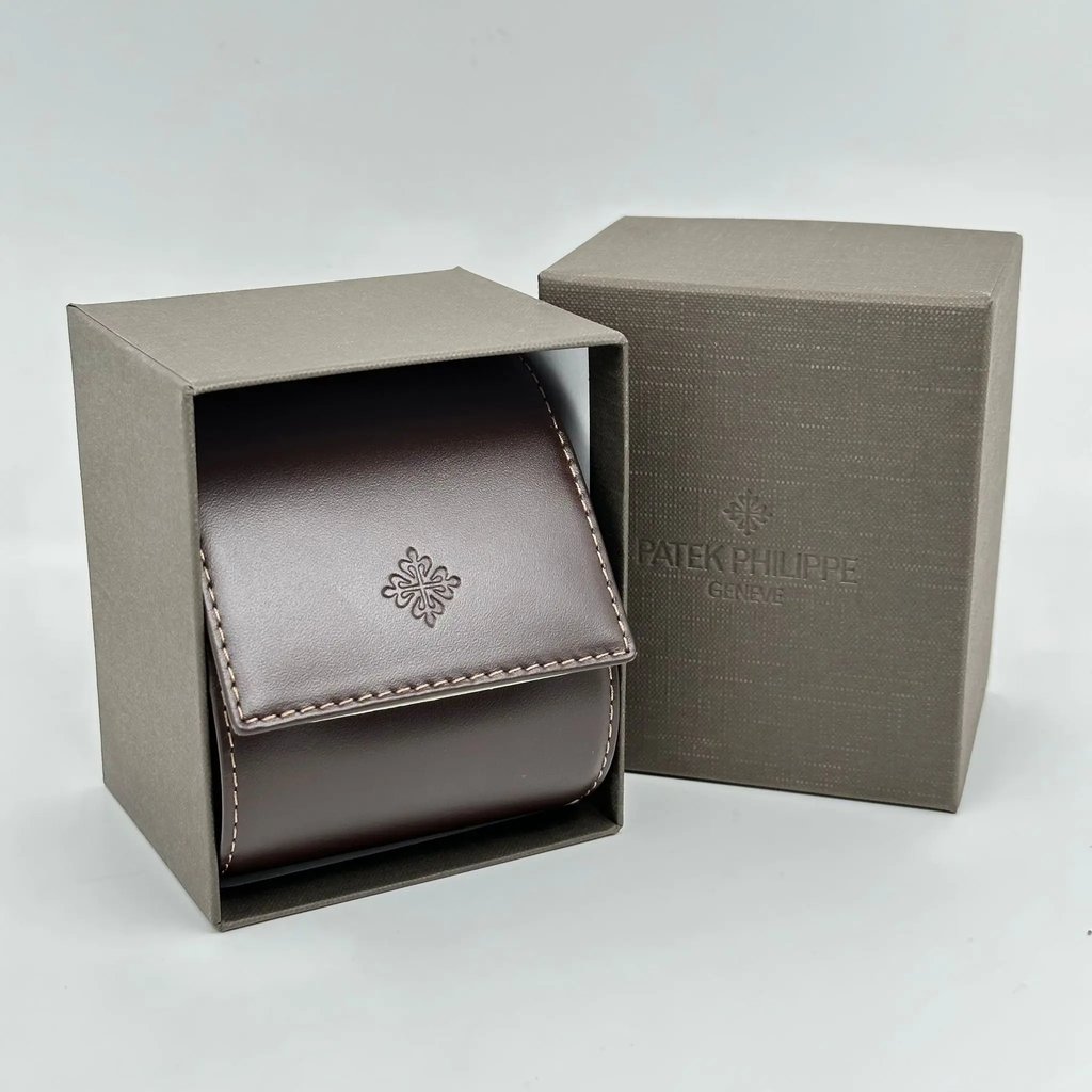 7th image of Patek Philippe Patek Philippe World Time Wristwatch, PreOwned condition