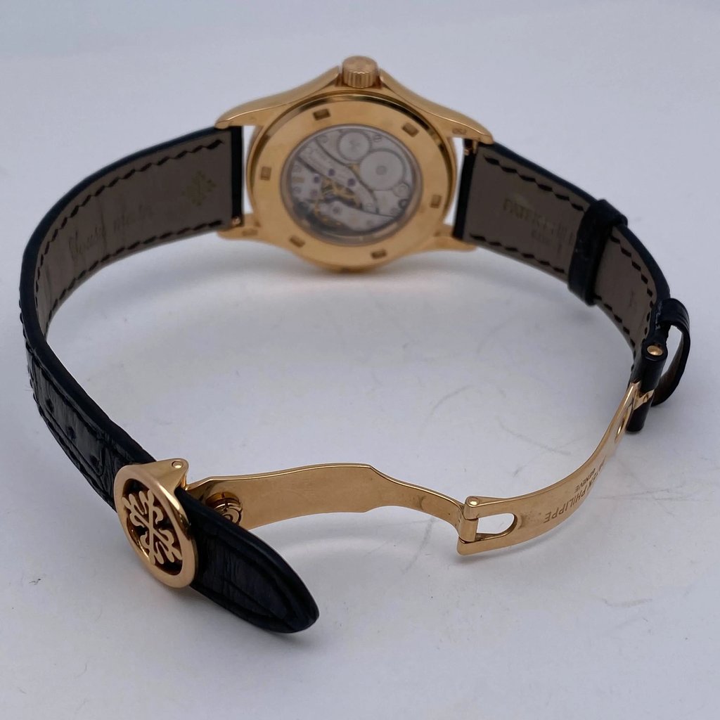 6th image of Patek Philippe Calatrava  Wristwatch, PreOwned condition