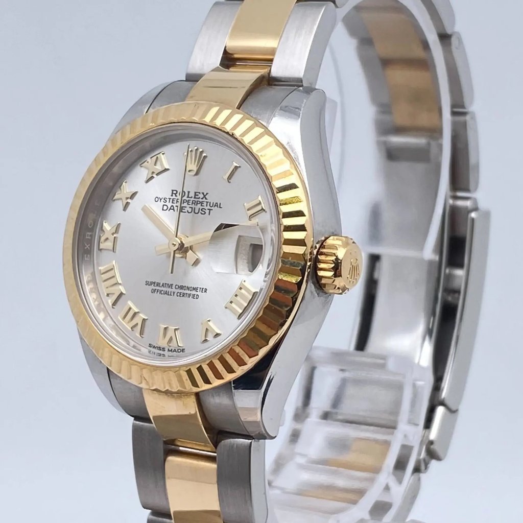 2nd image of Rolex Datejust Wristwatch, PreOwned condition