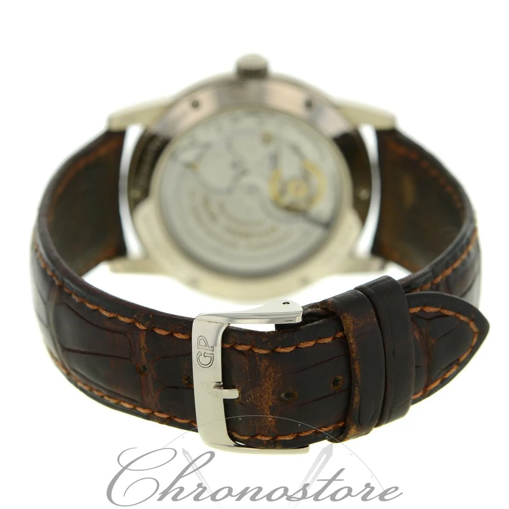 3rd image of Girard-Perregaux Ref. 9052 Wristwatch, PreOwned condition
