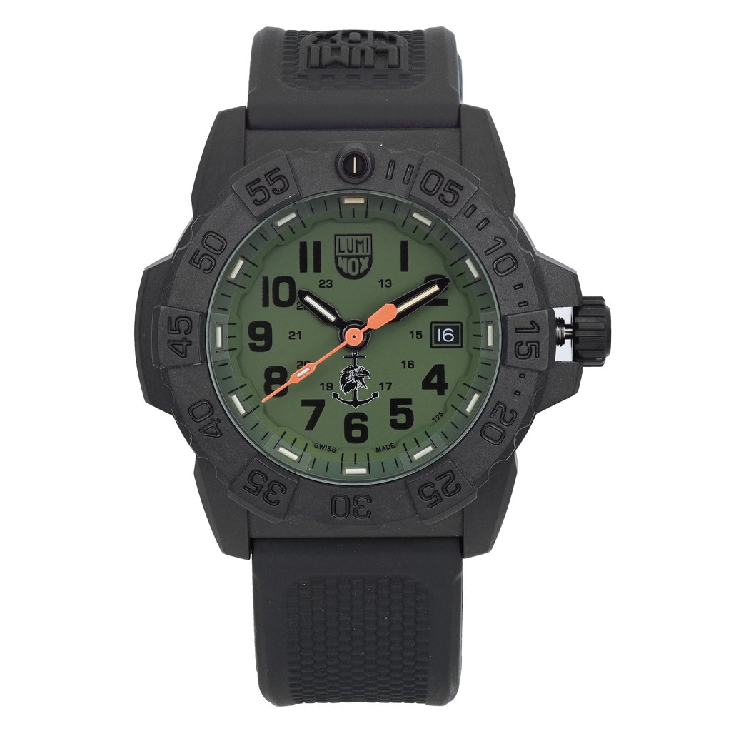Front Full View Of Luminox XS.3517.NQ Stainless Steel Watch Display Model Condition Excellent