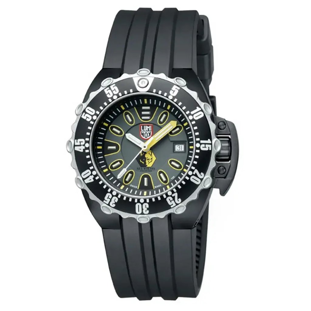 Front Full View Of Luminox XS.1525 Stainless Steel Watch New With Defects Condition Excellent