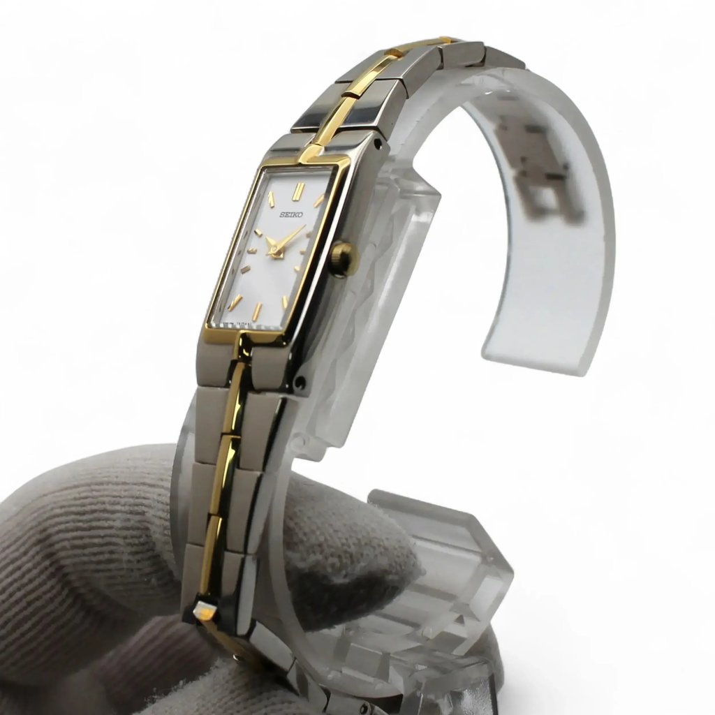 2nd image of Seiko Seiko  Wristwatch, PreOwned condition