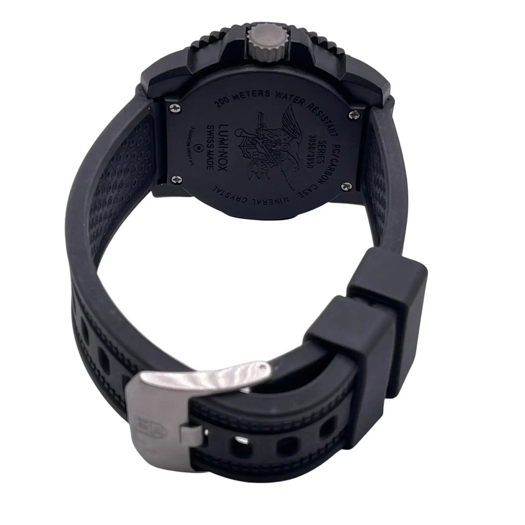 Back View Of Screwback Back Case And Closed Rubber Band Of Luminox XS.3055.LM Watch Display Model Condition
