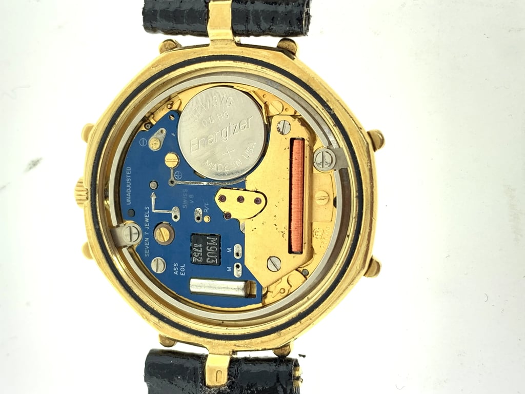 6th image of Gerald Genta G2850.7 Wristwatch, PreOwned condition