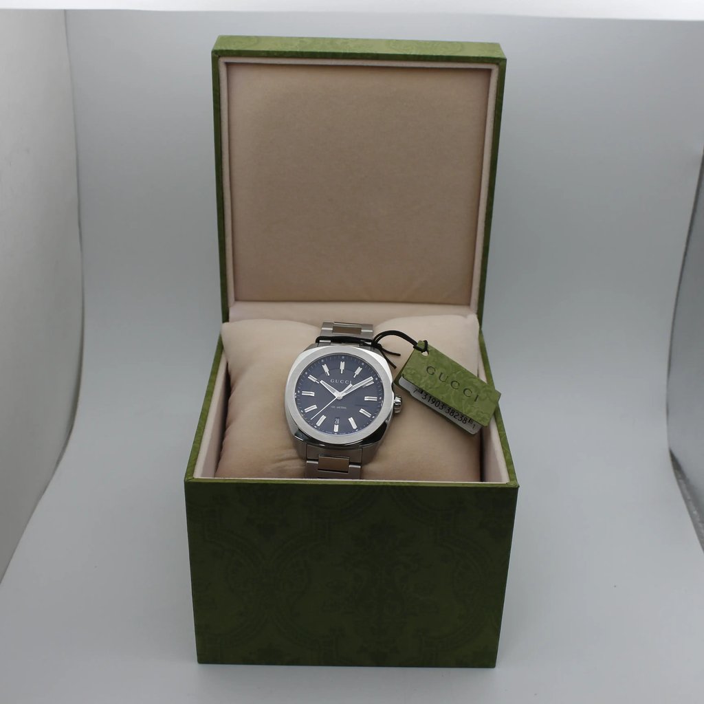 7th image of Gucci GG2570 Wristwatch, DisplayModel condition